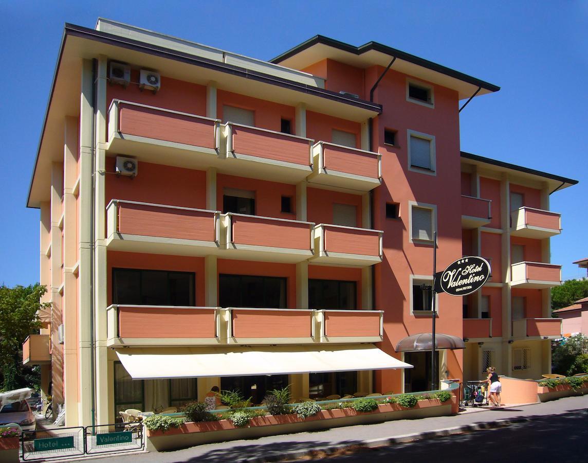 Hotel Valentino Пинарелла Экстерьер фото